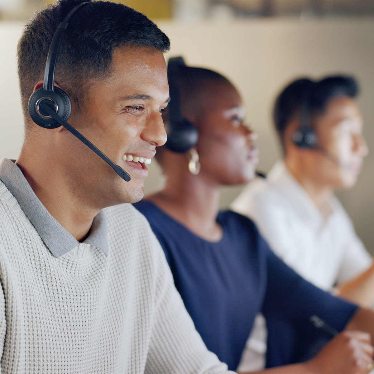 outsourced help desk agents supporting microsoft 365 business tenant